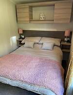 Beverley bay 2-bed Caravan, Sleeps 6, Pet Friendly