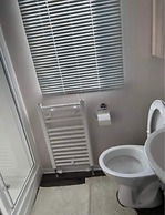 Beverley bay 2-bed Caravan, Sleeps 6, Pet Friendly