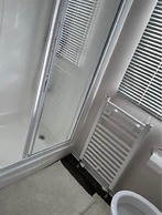 Beverley bay 2-bed Caravan, Sleeps 6, Pet Friendly