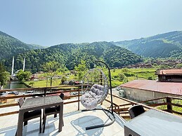 MAVRO UZUNGÖL