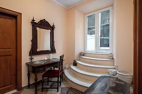 Antaeus Old Town Residence