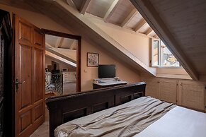 Antaeus Old Town Residence