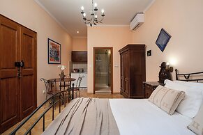 Antaeus Old Town Residence