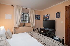 Antaeus Old Town Residence