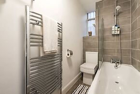1bed-ground Fl -private Entrance