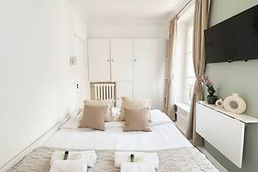 1586 Hauteville