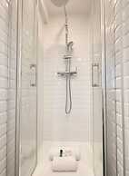 1586 Hauteville