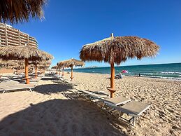 Waves Views Luxury 3BR Oceanfront Condo