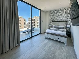 Waves Views Luxury 3BR Oceanfront Condo