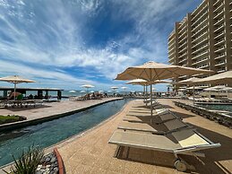 Waves Views Luxury 3BR Oceanfront Condo