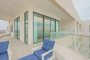 Waves Views Luxury 3BR Oceanfront Condo