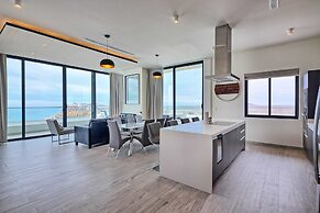 Waves Views Luxury 3BR Oceanfront Condo