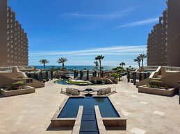 Waves Views Luxury 3BR Oceanfront Condo