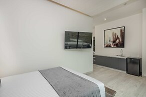 Waves Views Luxury 3BR Oceanfront Condo