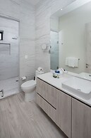Waves Views Luxury 3BR Oceanfront Condo