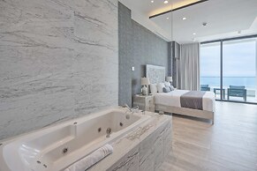 Waves Views Luxury 3BR Oceanfront Condo