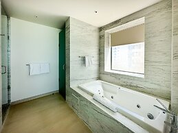 5BR Beachfront Luxury Condo