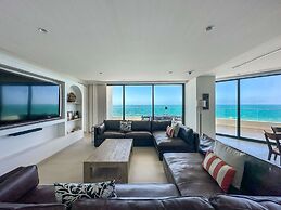 5BR Beachfront Luxury Condo