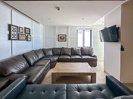 5BR Beachfront Luxury Condo