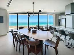 5BR Beachfront Luxury Condo