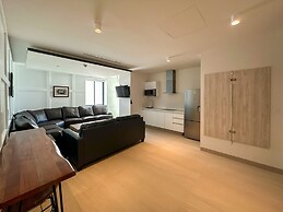5BR Beachfront Luxury Condo