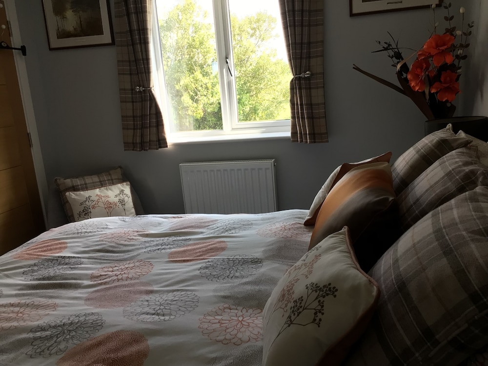 More Than Just a Room Apartment Carlisle / Borders