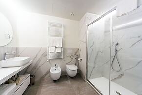 Arona Palace - Superior Apartments