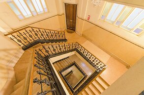 Charming apt with Garden in Castelletto