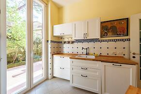 Charming apt with Garden in Castelletto