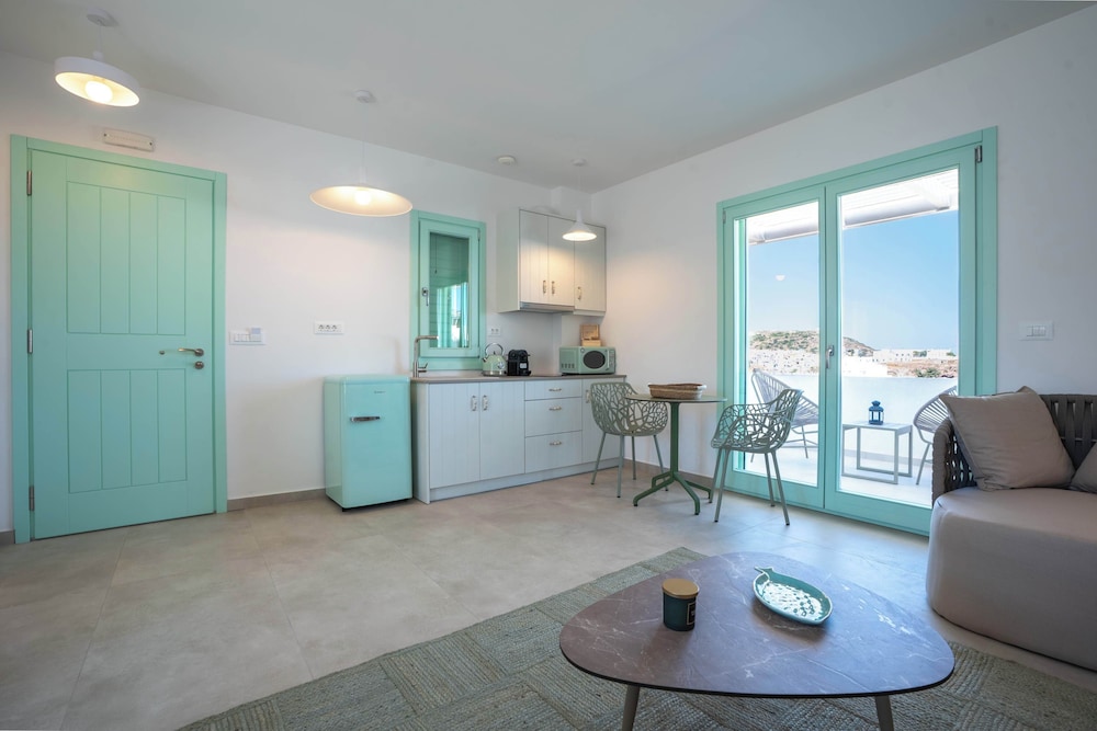 Kimolos Vibes Suites