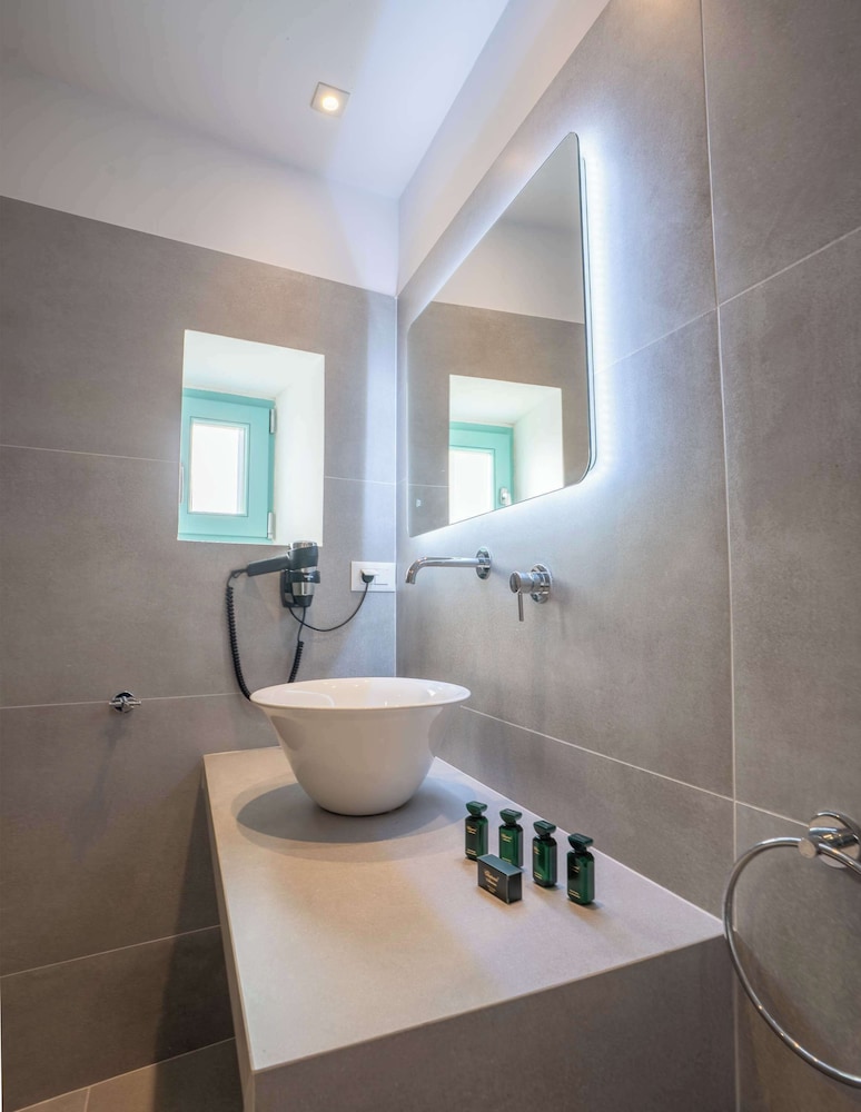 Kimolos Vibes Suites