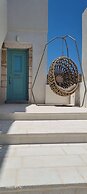 Kimolos Vibes Suites