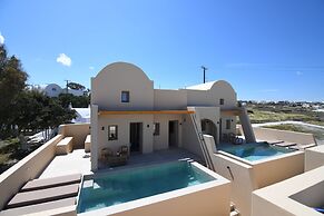 Santorini - Villa - Sleeps 4 - Pool - Parking