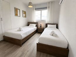Olympus Stylish 2-BR Apt in Larnaca