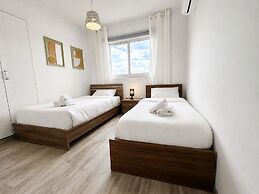 Olympus Stylish 2-BR Apt in Larnaca