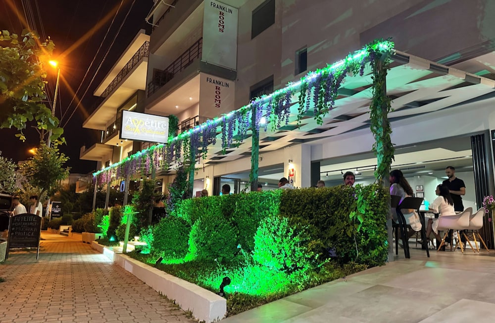 Mirage Bay Deluxe Saranda