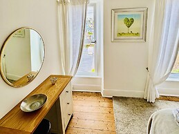 Lizzys Cottage