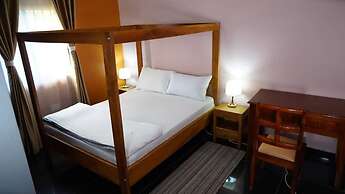 Kamfart Safari Lodge
