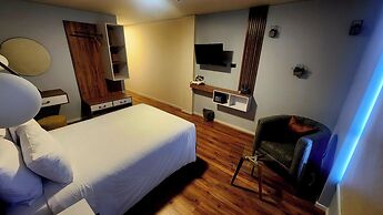 HUB HOTELS
