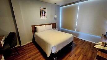 HUB HOTELS