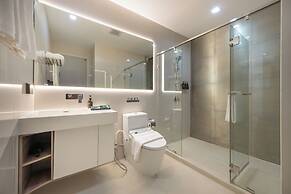 The Rich Grand Residence Sukhumvit