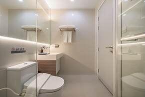 The Rich Grand Residence Sukhumvit