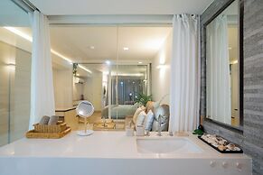 Beachside Chic Coastal Hideaway