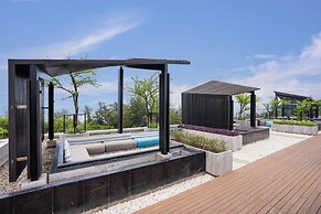 Beachside Chic Coastal Hideaway