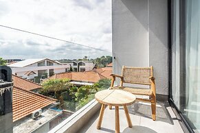 Sunny Muse by Betterplace