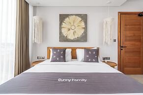 Sunny Muse by Betterplace