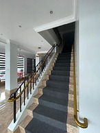 B Hotels Angeles City
