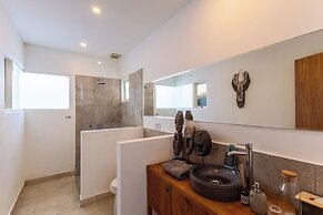 Villa Mylandro by Pertama Stay