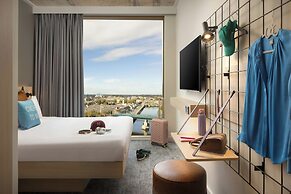 Moxy Dublin Docklands