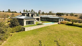 Stones Throw Manor